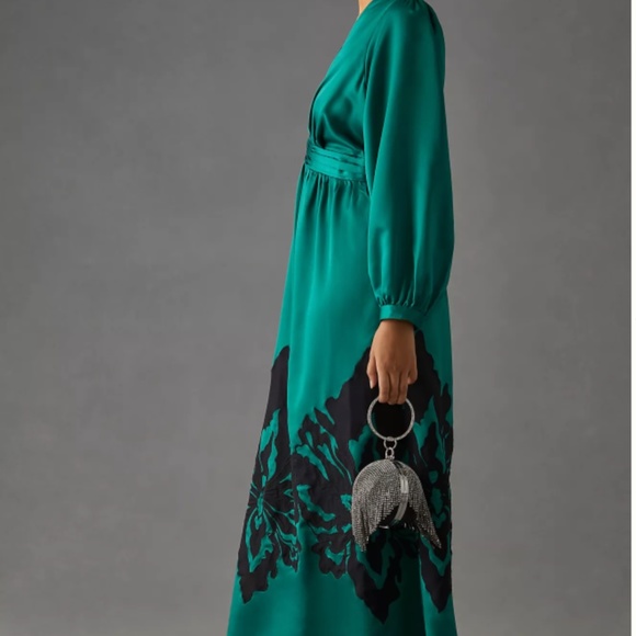 ANTHROPOLOGIE 1X NWT NIKASHA  EMBROIDERED SATIN DRESS GREEN MAXI - Picture 7 of 8